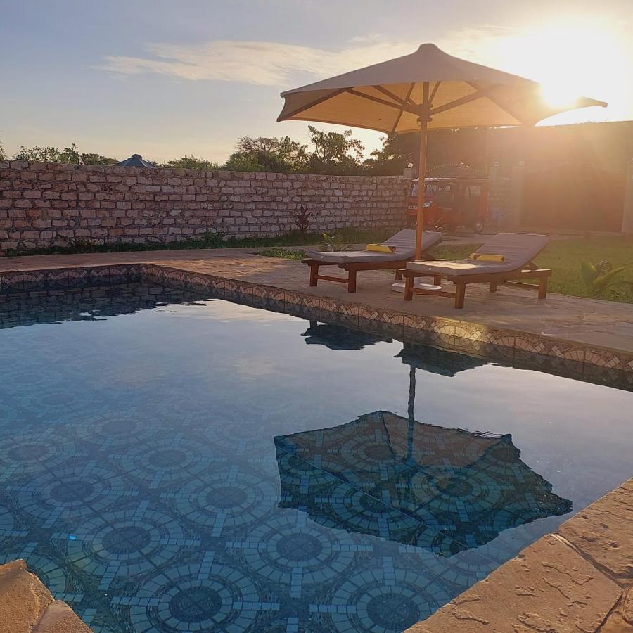 4 U Luxury Bungalows Diani Diani Beach Kültér fotó